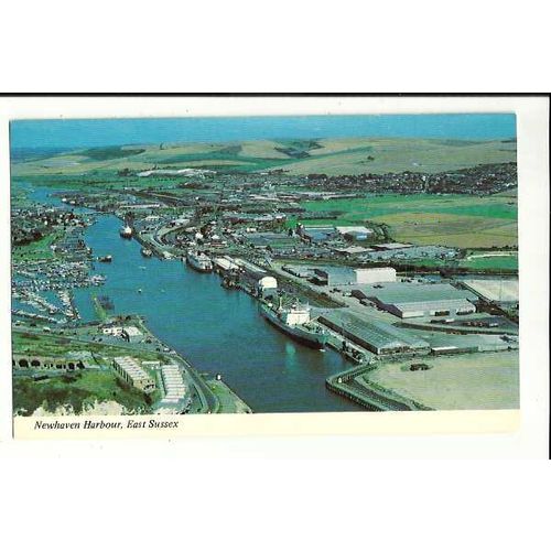 Sussex NEWHAVEN Harbour Postcard by Marchant (M795)