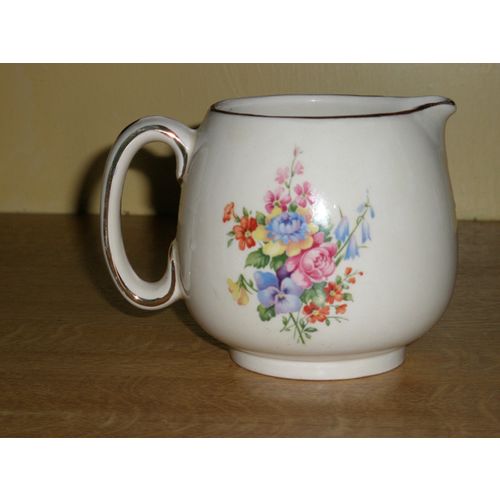 Beautiful Vintage Gibsons Staffordshire Jug