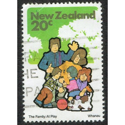 New Zealand 1981 Family Life 20c Multicoloured SG1239 GU