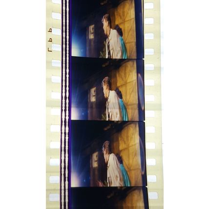 Dancing In The Streets. Bowie /Jagger Pk GB - 021u. 1 STRIP OF 5- 35MM FILMCELLS