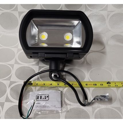 ILP outdoor LED floodlight fixture 52W 6800 lumens 9"x6" 120-277V BLACK