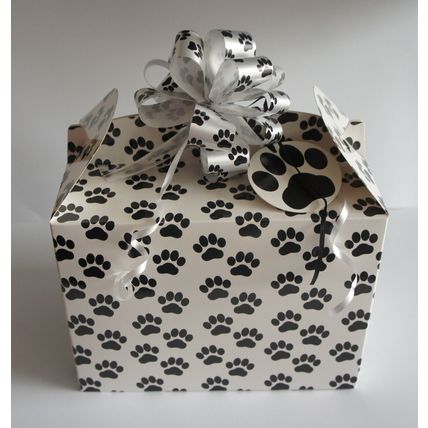 DOG GIFT BOX WITH DOG BANDANA BIRTHDAY BALLOON TOY POPCORN & DOG BIRTHDAY CAKE