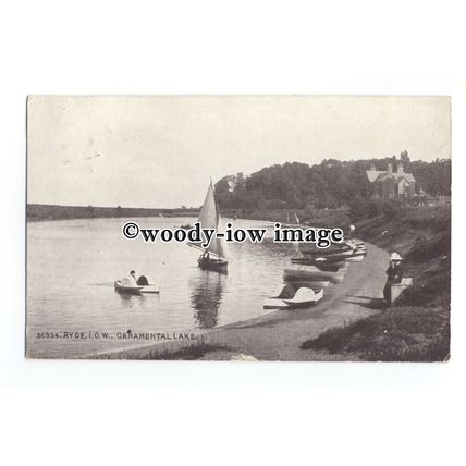 h1608 - Isle of Wight - Kids in Pedalo's, Ryde Canoe/Ornamental Lake - Postcard