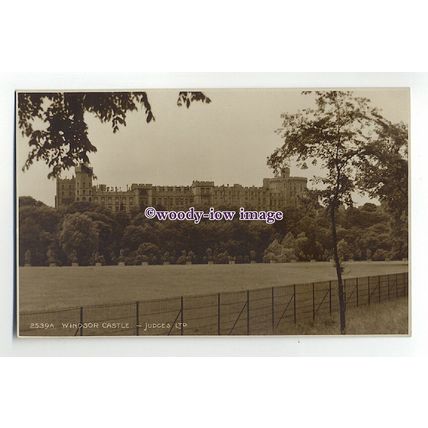 Ju1295 - Windsor Castle - Judges postcard 2539A