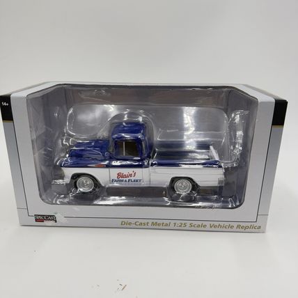 SpecCast die-cast metal 1:25 Scale vehicle blain’s Farm & fleet truck ford Chevy