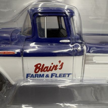 SpecCast die-cast metal 1:25 Scale vehicle blain’s Farm & fleet truck ford Chevy