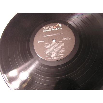 HAPPY HOLIDAY VOLUME 20 Various Artists with Elvis Presley STEREO True Valve