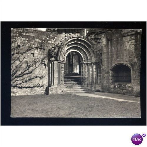 Berwickshire DRYBURGH ABBEY Postcard by Ministry of Works (1)