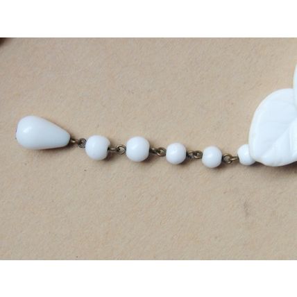 1960’s 70’s West German Vintage White Glass Leaf Necklace. Stunning Tanned Skin?