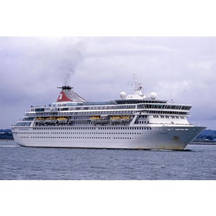SQ2175 - Fred Olsen Liner - Balmoral - photograph 6x4