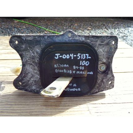 1984 - 88 Nissan Maxima Bluebird Automatic Shifter OEM J-004-5137-100 Pathfinder
