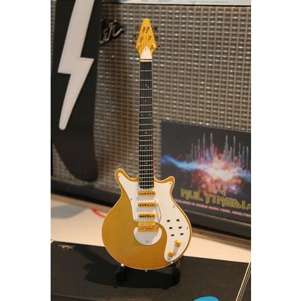BRIAN MAY (QUEEN) - Burns Gold Signature 1:4 Scale Replica Guitar ~New~