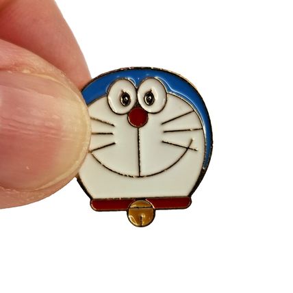Cat Enamel Pin Badge Cartoon Style Lapel 1.8 cm X 1.9 cm Comic BA157