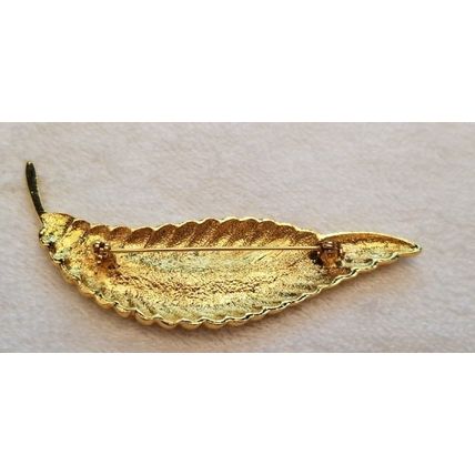 Gold Tone Feather Brooch
