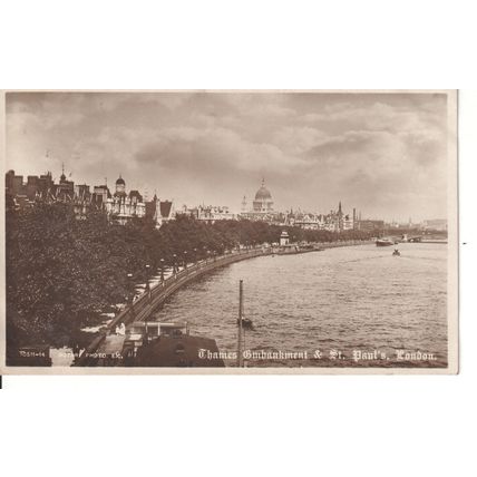 Antique GB Postcard 1913 - Thames Embankment & St. Paul's, London