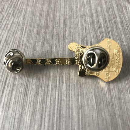 2002 Hard Rock Cafe JAPAN NAGOYA Zodiac Horse series Guitar LE pin HRC MINT
