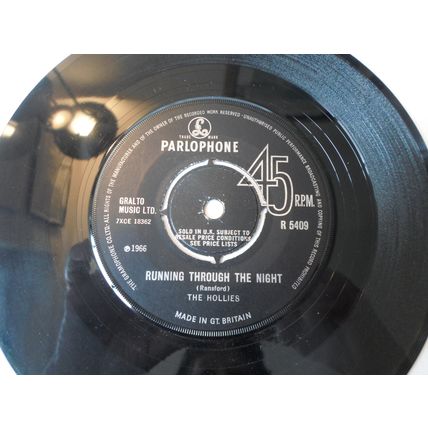 7" 1966 THE HOLLIES .I CAN'T LET GO. PARL R 5409. RUNNING THROUGH THE NIGHT.N M