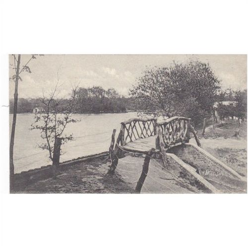 Rustick Bridge , Connaught Waters Chinford, Essex Postcard (EX5252)