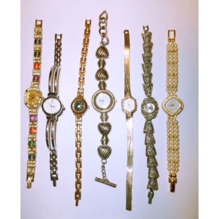 Lot of 7 Vintage Ladies Quartz Watches Parts Repair Lot 159