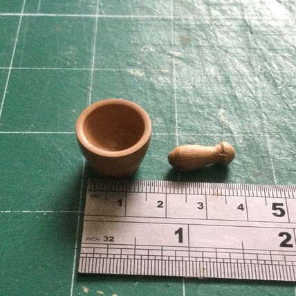 Preloved Pestle & Mortar 1:12th Dolls House Miniature