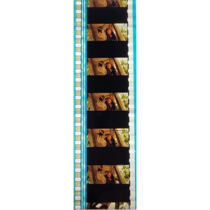 Pk GEB - L - MIX - A 014n . 1 STRIP OF 5 - 35MM FILM CELLS. ( )