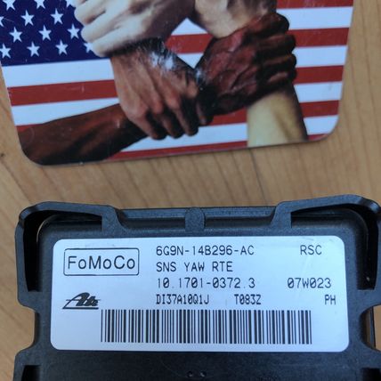 Land Rover LR039907 LR2 Stability Control Module YAW Rate Sensor