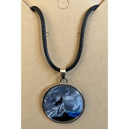 Wolf Pendant Necklace Symbolizing Strength & Elegance Masculine #919