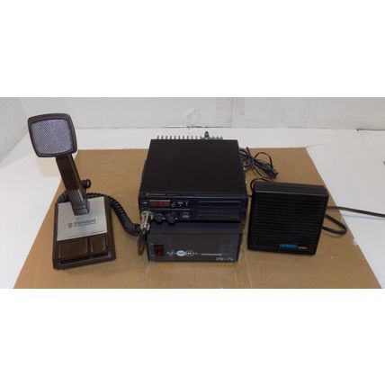 Tripp Lite PR-7B Power Supply with Standard GX200 Radio MP601 Mic and Speaker