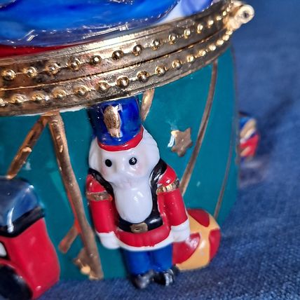 SANTA CLAUS TRINKET BOX Ceramic Ceramic jewelry holder Christmas Ring Pill Gift