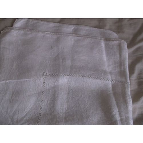TABLE CLOTH RETRO 60s 54" X 56" (14/07)