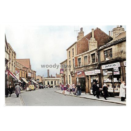 ptc4124 - Yorks. - Shops & Stores along Town Street in Armley c1950s - print 6x4