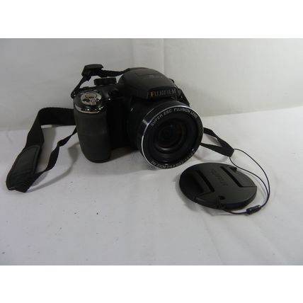 Fujifilm FinePix S4200 14.0MP 24X Zoom Digital Camera Black with 8gb SD Card*