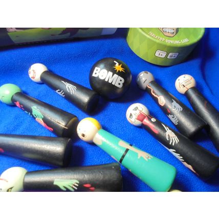 BOWLING ZOMBIES!! Tabletop Bowling Game! MINT! $20.00 shipped!! Get your creepy