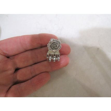 Tiny mini silver metal silver flower hair claw clip