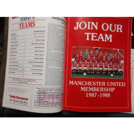 3 FOOTBALL PROGRAMMMES MANCHESTER UNITED REVIEW 1986-87 LEICESTER FLUMINENSE