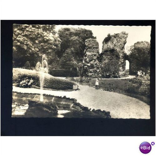 Surrey GUILDFORD Castle Gardens Postcard by Valentine (221363)