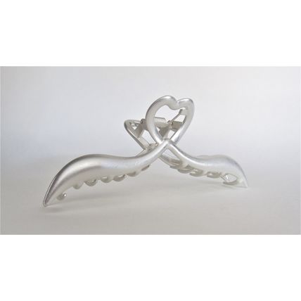 Long matte silver tone heart shaped metal hair claw clip