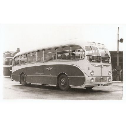 Black & White Photograph of Yorkshire Traction Co. Ltd. - LHE 508