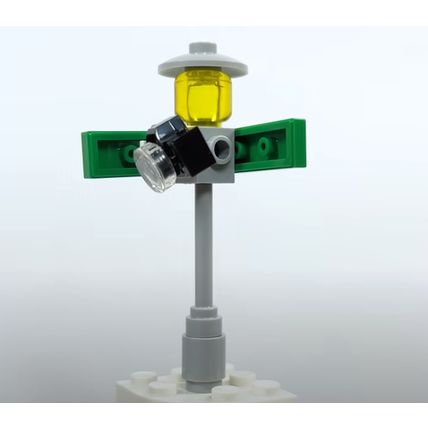 NEW Marvel Lego Spider-Man City Traffic Light, Street Sign & Newspaper Dispenser