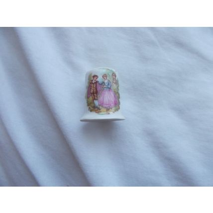 THIMBLE VICTORIAN DANCING COUPLE (24/05) #