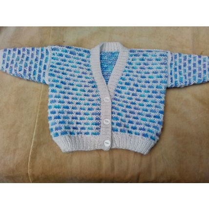 Brand NEW Hand Knitted 18 in 46 cm Chest Varied Blue and White slip stitch cardi