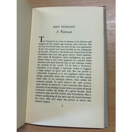 SIGNED COPY* 1ST ED 1949 "MAY TENNANT" VIOLET MARKHAM HARDBACK BOOK (P3)
