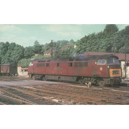 Western Class D1073 52 Train at Exeter Railway Station 1967 Postcard
