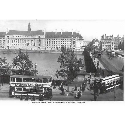 NL 56: Westminster Bridge & County Hall