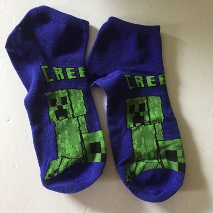 Boy's Minecraft Red Blue & Green Low Cut Socks Shoe Size 3-10 Socks