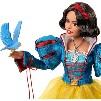 Mattel Disney Collector Snow White Collectible Fashion Doll in Signature Clothin