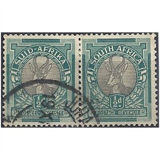 South Africa 1926 SG30 1/2d Black & Green Fine Used PAIR . . .
