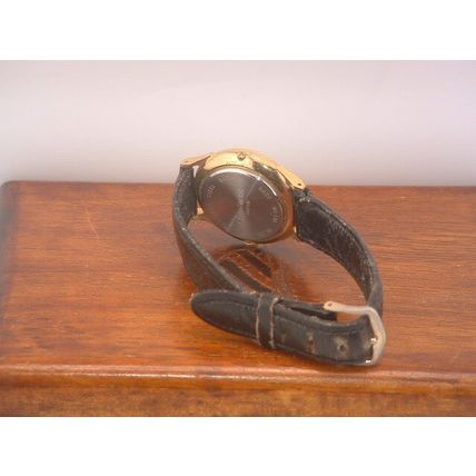 Pre-Owned Vintage Women’s Guess Moon Phase Dress Watch