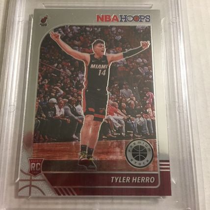 2019-20 NBA Hoops Miami Heat Tyler Herro Rookie Card #210 GMA MT 10.0 Slab