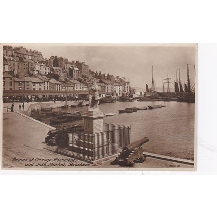 A323 BRIXHAM -PRINCE OF ORANGE MONUMENT @ FISH MARKET